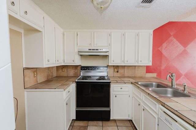 8601 Memphis Drive, 42, Lubbock, TX 79423