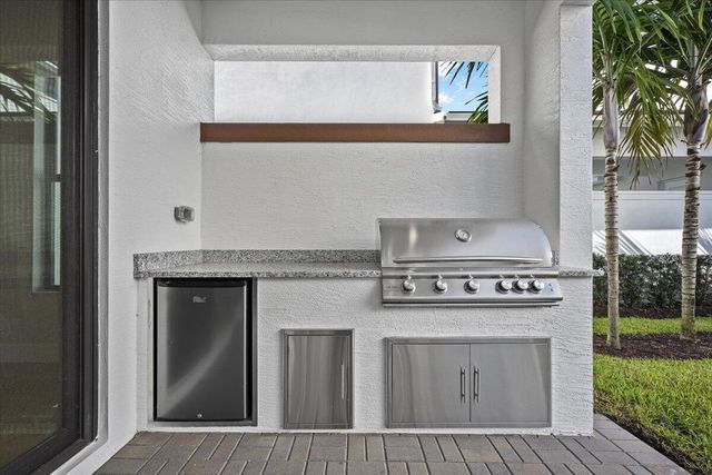 1005 Faulkner Terrace, Palm Beach Gardens, FL 33418