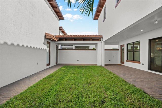 1005 Faulkner Terrace, Palm Beach Gardens, FL 33418