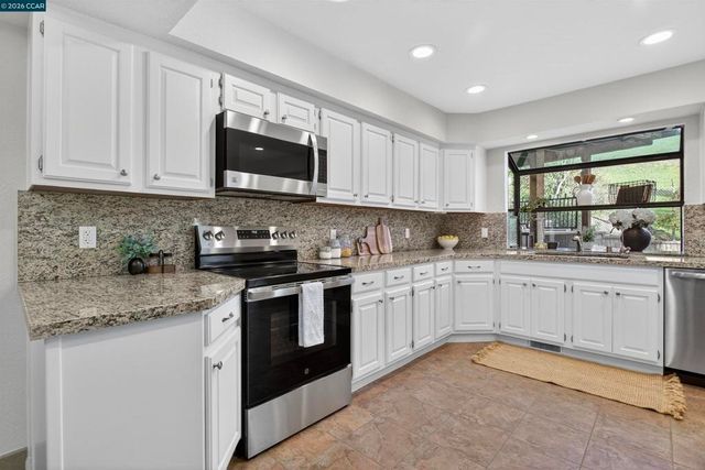 1956 1956 Holly Dr, Concord, CA 94521