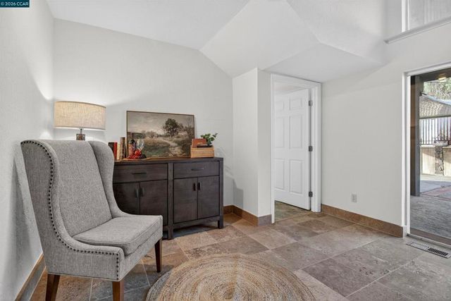 1956 1956 Holly Dr, Concord, CA 94521