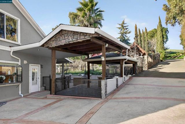 1956 1956 Holly Dr, Concord, CA 94521