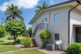 180 Cypress WAY E B212, Naples, FL 34110