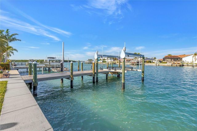 12475 4TH STREET E, Treasure Island, FL 33706