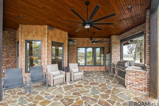 16033 Greenwell Springs-port Hudson Rd, Central, LA 70770