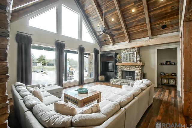 16033 Greenwell Springs-port Hudson Rd, Central, LA 70770