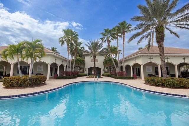 1700 NW Vivanco Street, Port St Lucie, FL 34986