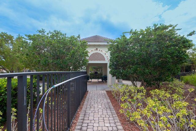 1700 NW Vivanco Street, Port St Lucie, FL 34986