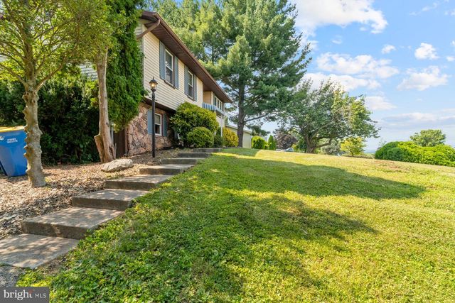 34 SMEACH DR, Hanover, PA 17331