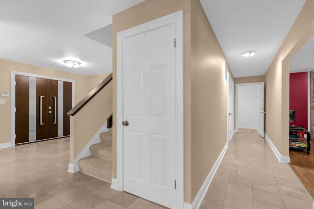 8033 CYPRESS GROVE LN, Cabin John, MD 20818