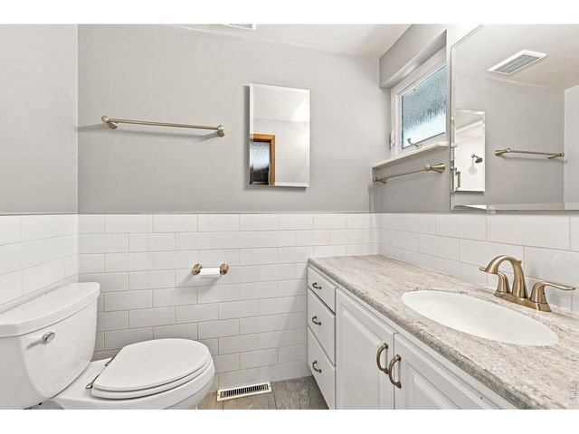 1843 Jewel Dr, Longmont, CO 80501