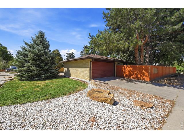 1843 Jewel Dr, Longmont, CO 80501