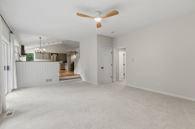 14964 River Oak Place, Savage, MN 55378