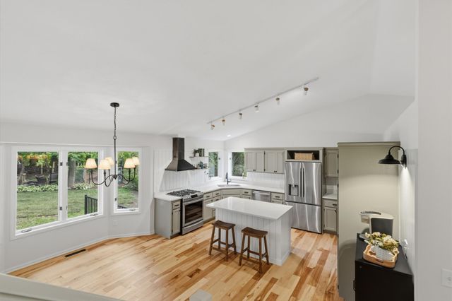 14964 River Oak Place, Savage, MN 55378