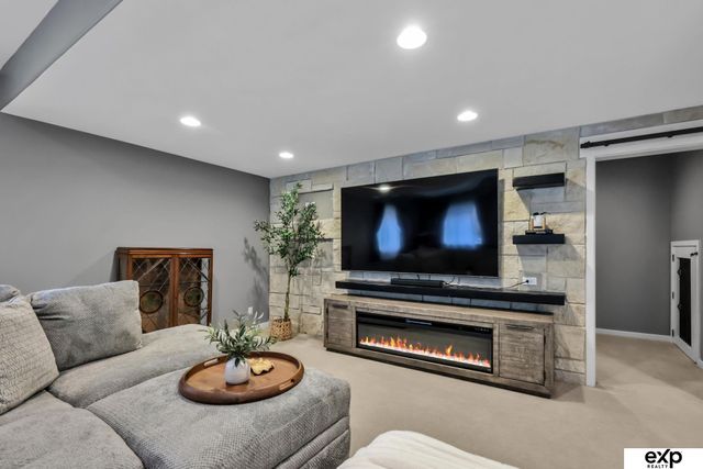 2107 S 197 Street, Omaha, NE 68130