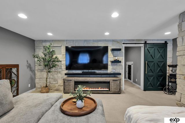 2107 S 197 Street, Omaha, NE 68130