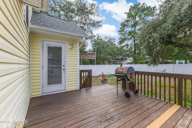 163 NW 6th Street, Oak Island, NC 28465