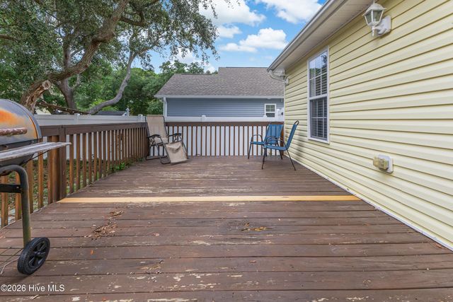 163 NW 6th Street, Oak Island, NC 28465