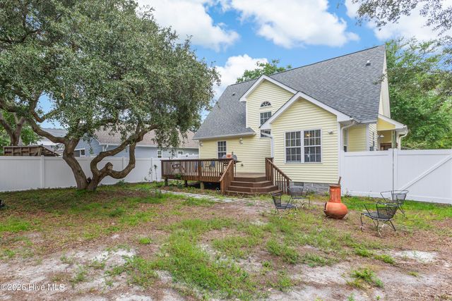163 NW 6th Street, Oak Island, NC 28465
