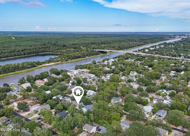 163 NW 6th Street, Oak Island, NC 28465