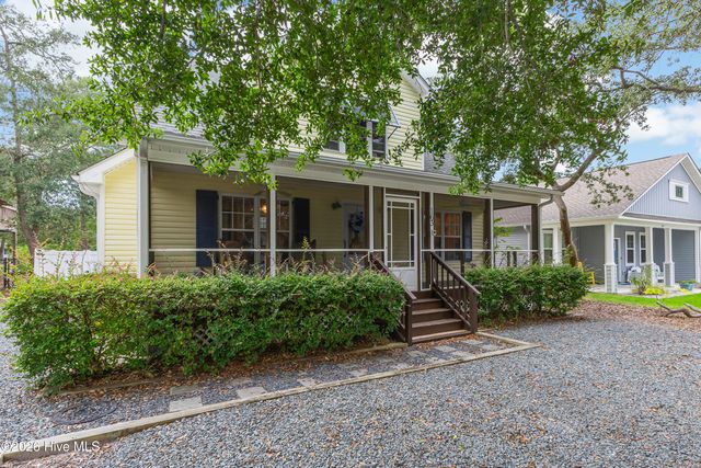 163 NW 6th Street, Oak Island, NC 28465