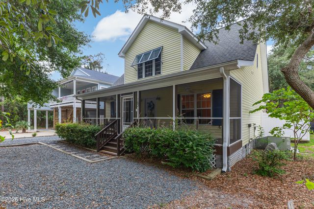 163 NW 6th Street, Oak Island, NC 28465