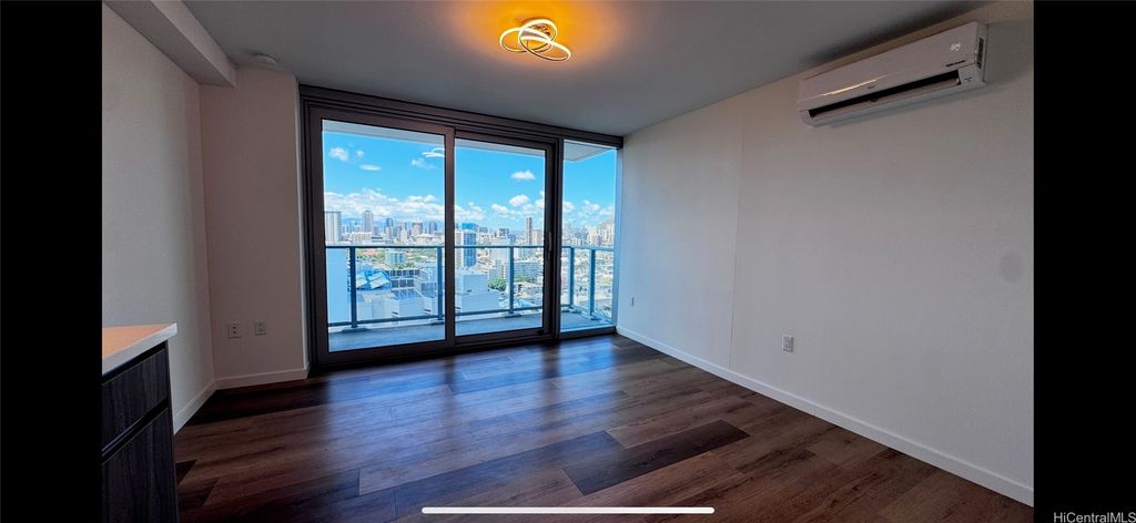 1500 Rycroft Street 2008R, Honolulu, HI 96814