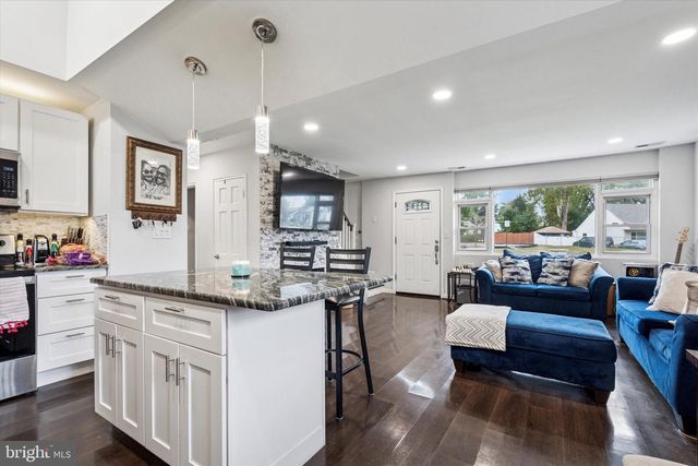 804 WINDER DR, Bristol, PA 19007