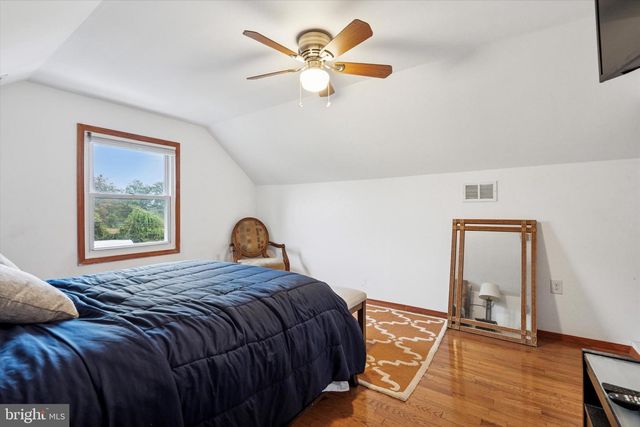 804 WINDER DR, Bristol, PA 19007