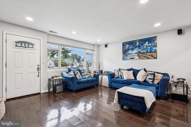 804 WINDER DR, Bristol, PA 19007