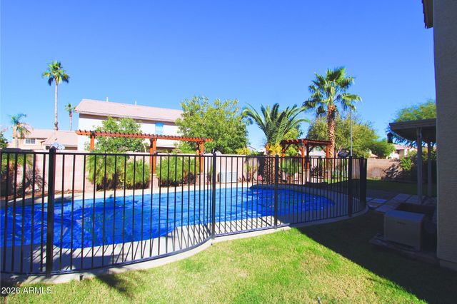 1250 S PALM Street, Gilbert, AZ 85296