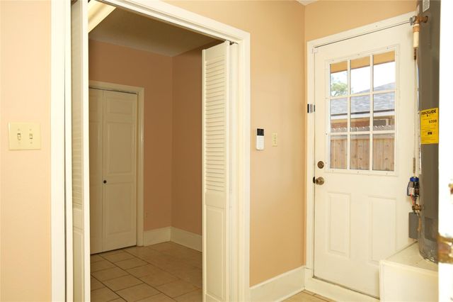 110 Pine Street, Lake Jackson, TX 77566