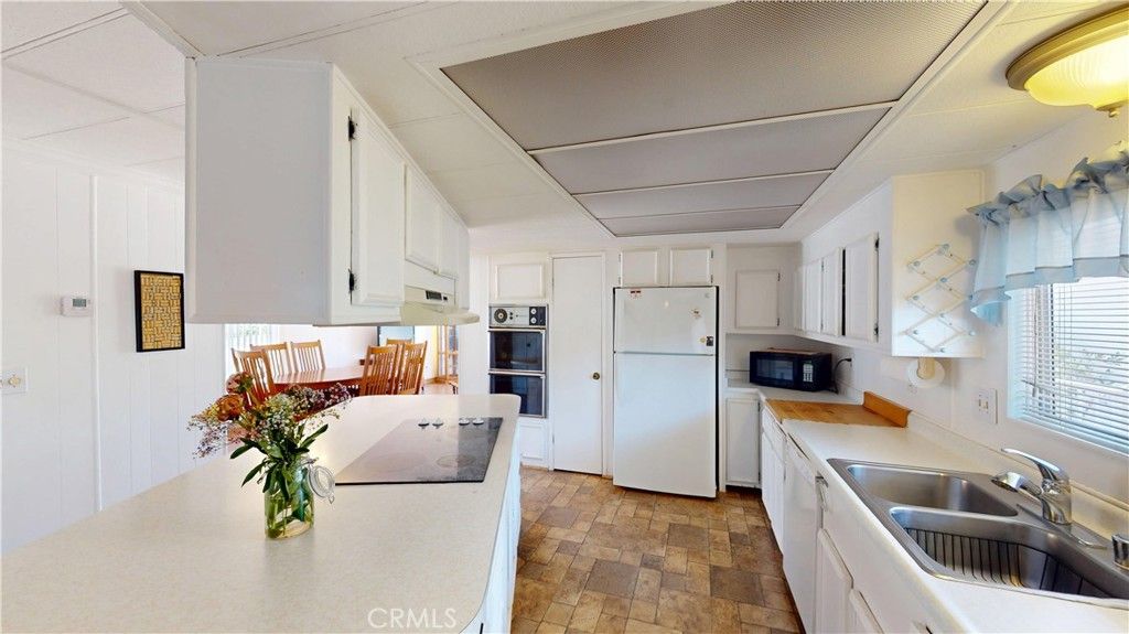 Image 10 of property listing at 24001 Muirlands Boulevard 246, Lake Forest, CA 92630