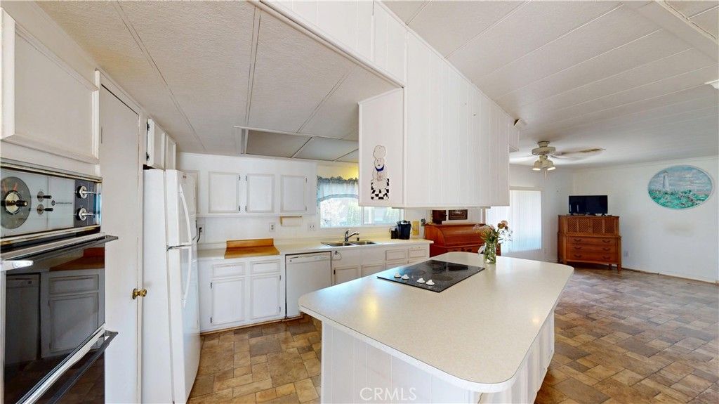 Image 8 of property listing at 24001 Muirlands Boulevard 246, Lake Forest, CA 92630
