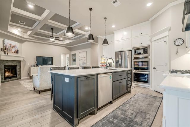 708 Bison Crossing Drive, Yukon, OK 73099