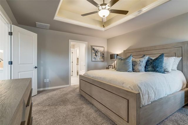 708 Bison Crossing Drive, Yukon, OK 73099