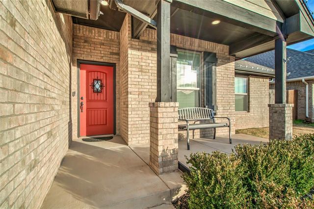 708 Bison Crossing Drive, Yukon, OK 73099