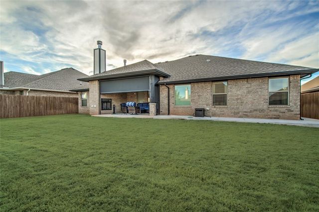 708 Bison Crossing Drive, Yukon, OK 73099