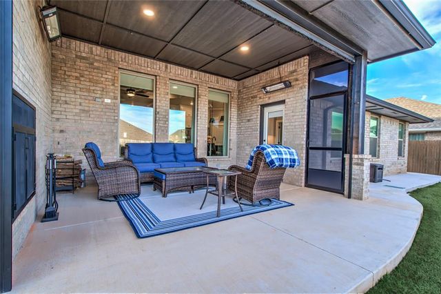 708 Bison Crossing Drive, Yukon, OK 73099