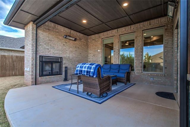 708 Bison Crossing Drive, Yukon, OK 73099