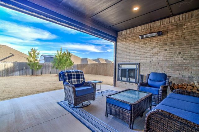 708 Bison Crossing Drive, Yukon, OK 73099