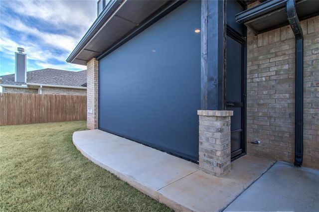 708 Bison Crossing Drive, Yukon, OK 73099