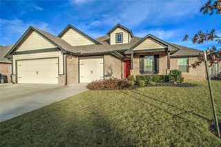 708 Bison Crossing Drive, Yukon, OK 73099