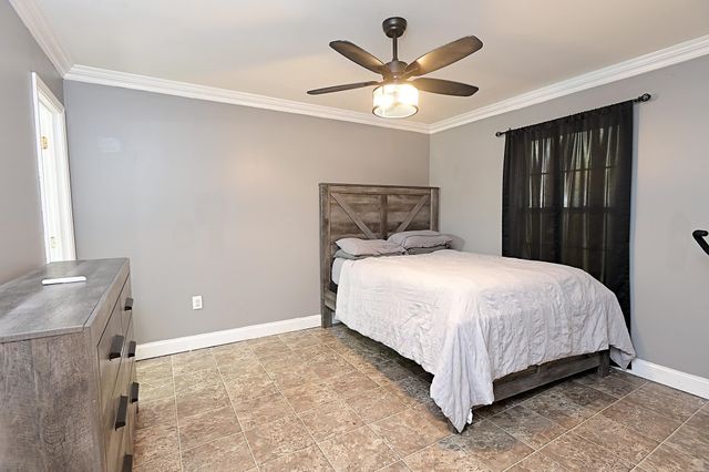 160 Marina Dr, Gibson, LA 70356