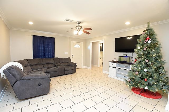 160 Marina Dr, Gibson, LA 70356