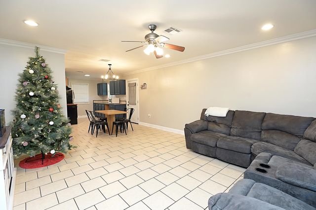 160 Marina Dr, Gibson, LA 70356