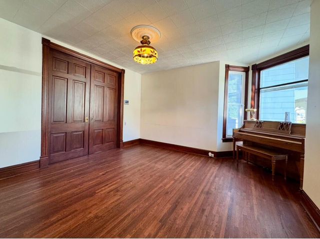 315 WILLIAMS Street, Council Bluffs, IA 51501