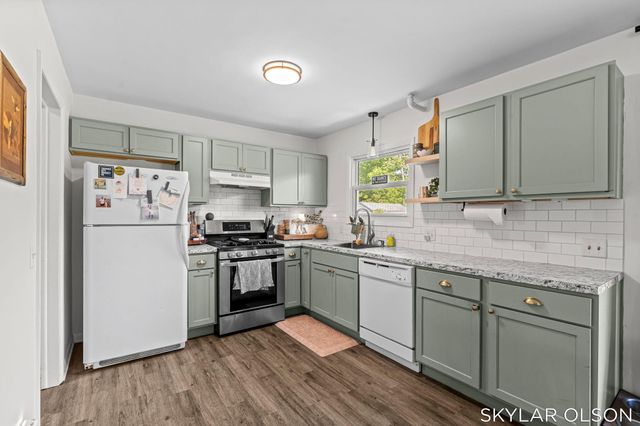 4988 S Brooks Road, Fruitport, MI 49415