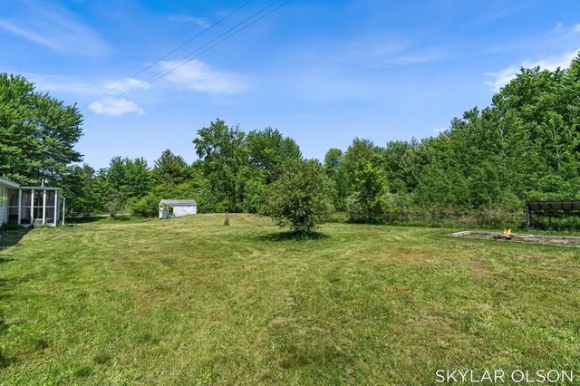 4988 S Brooks Road, Fruitport, MI 49415