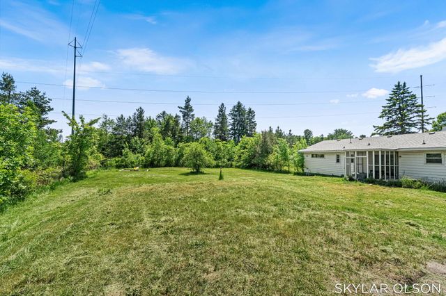 4988 S Brooks Road, Fruitport, MI 49415